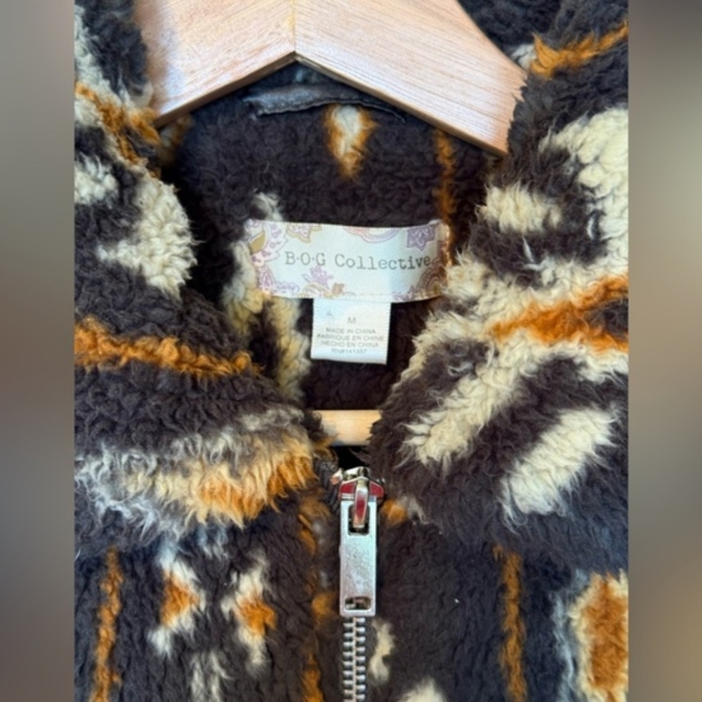 Band of Gypsies Women’s Harvest Moon Sherpa Jacket in Black Salt, Size Medium - Picture 4 of 8